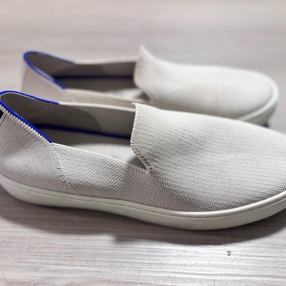 Light Gray Slip-On Loafers with Elastic‎ Goring and Rubber Sole - Picture 7 of 7
